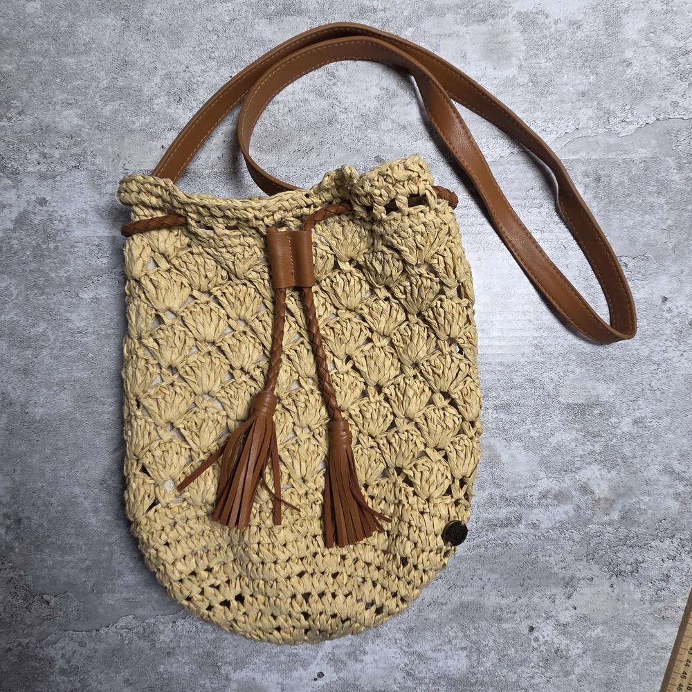 Billabong “Wake Up” Straw/Crochet/Woven Bucket Crossbody Bag – Natural – Women’s